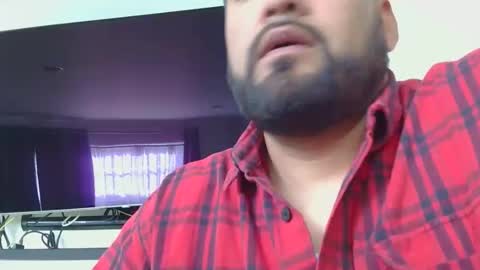 sal cumplaciente online show from December 1, 6:35 pm