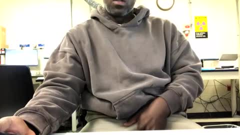 Snapshot of salgozzi chatting on November 2, 5:48 pm Cum Hanks online show from November 2, 5:48 pm