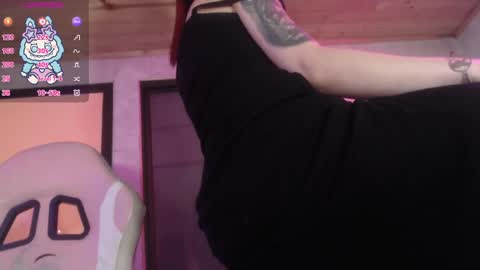 Snapshot of sally23_ chatting on May 1, 2:43 pm salloy online show from May 1, 2:43 pm