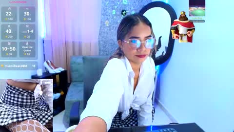 Snapshot of sally_ricci chatting on October 14, 11:33 am sally_ricci online show from October 14, 11:33 am