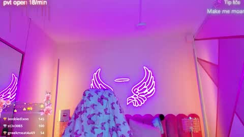 miss Sally online every night from 1am to 8am  Colombia time online show from March 26, 11:49 am