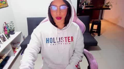 Snapshot of sallymaddoxx chatting on February 25, 4:35 am sallymaddoxx online show from February 25, 4:35 am