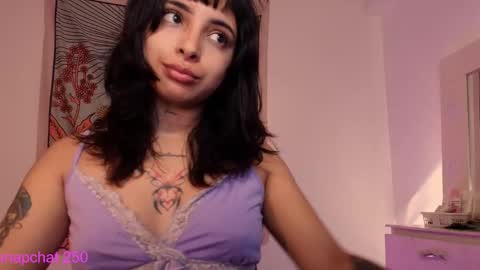Snapshot of sallymaddoxx chatting on May 20, 1:06 pm sallymaddoxx online show from May 20, 1:06 pm