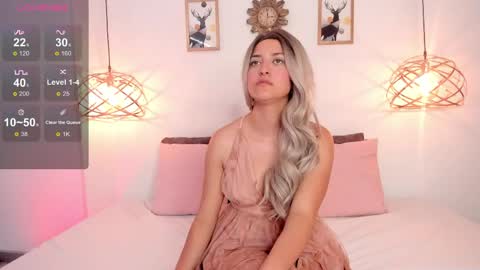 Snapshot of sallyrosee_ chatting on April 28, 7:52 pm Sally online show from April 28, 7:52 pm