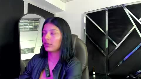 Snapshot of salmaportman_ chatting on October 19, 4:02 am salmaportman_ online show from October 19, 4:02 am