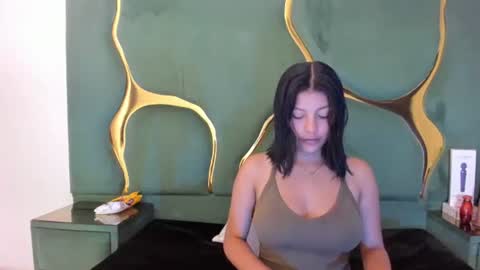 Snapshot of salmaportman_ chatting on October 26, 3:45 am salmaportman_ online show from October 26, 3:45 am