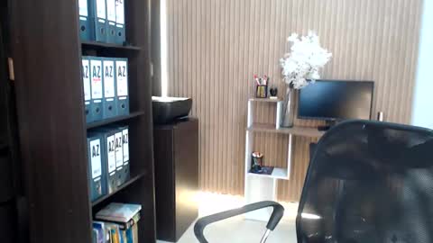 Salome online show from April 4, 9:01 pm