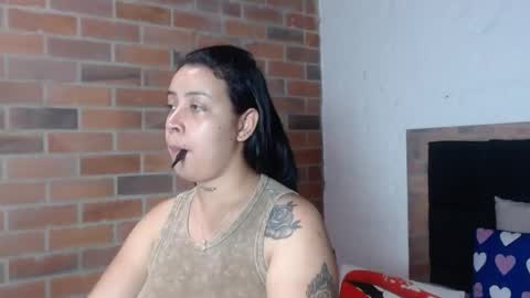   online show from April 10, 8:02 pm