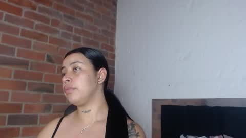 Snapshot of salome__hills chatting on May 7, 10:04 pm online show from May 7, 10:04 pm