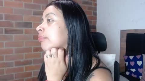 Snapshot of salome__hills chatting on June 15, 8:00 pm online show from June 15, 8:00 pm