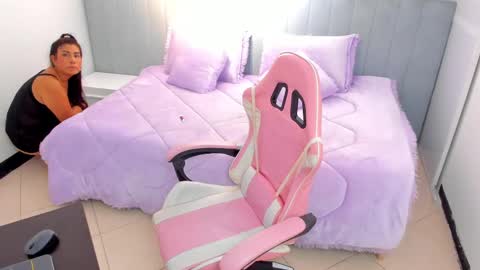 Snapshot of salome_cute4u chatting on January 30, 10:29 am salome online show from January 30, 10:29 am