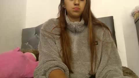 Snapshot of salome_parra21 chatting on April 7, 3:07 am salome_parra21 online show from April 7, 3:07 am