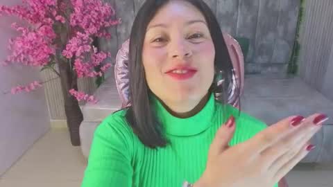 Salome  online show from January 6, 1:04 pm