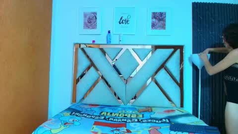 salomewilson online show from February 25, 7:56 pm