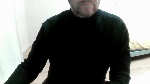 Snapshot of saltimbanquier chatting on September 16, 12:28 pm Saltimbanquier Salt ou Banquier online show from September 16, 12:28 pm