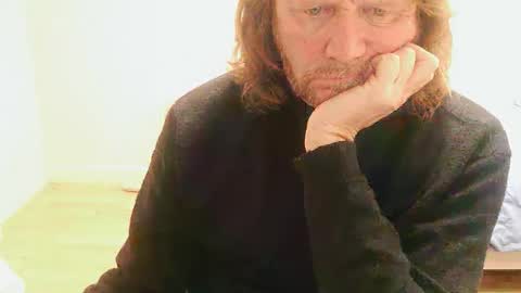 Snapshot of saltimbanquier chatting on October 24, 10:00 am Saltimbanquier Salt ou Banquier online show from October 24, 10:00 am