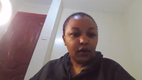 Snapshot of salty_surprise_ chatting on December 16, 6:18 am salty_surprise_ online show from December 16, 6:18 am