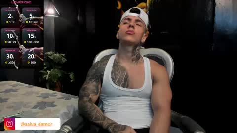 Snapshot of salvatore_damore chatting on April 18, 5:39 pm SALVATORE online show from April 18, 5:39 pm