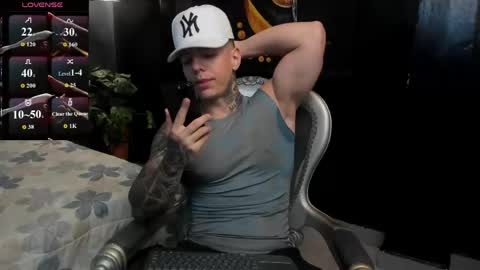 Snapshot of salvatore_damore chatting on April 27, 5:22 pm SALVATORE online show from April 27, 5:22 pm