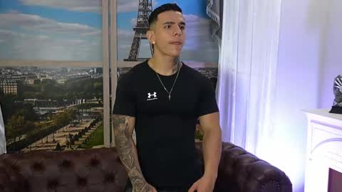 Snapshot of salvatore_damore chatting on May 28, 5:43 pm SALVATORE online show from May 28, 5:43 pm