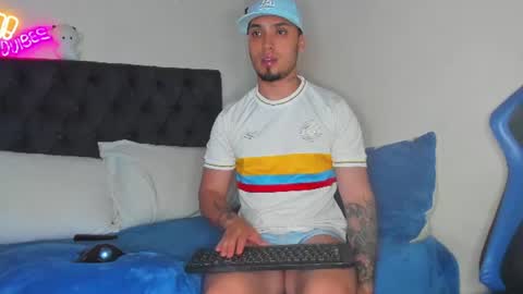 Snapshot of salvatore_dereck chatting on July 5, 1:23 am online show from July 5, 1:23 am