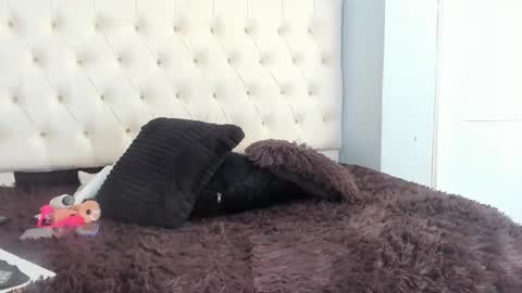 saly moon online show from September 15, 6:08 pm