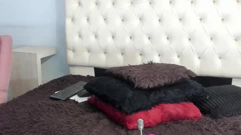 saly moon online show from October 1, 5:41 pm