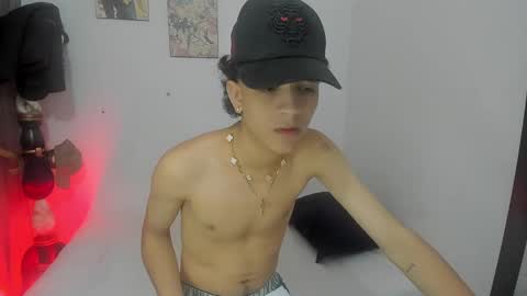 Snapshot of sam__cute chatting on December 30, 1:58 am sam__cute online show from December 30, 1:58 am