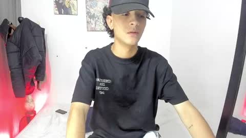 Snapshot of sam__cute chatting on December 31, 4:27 am sam__cute online show from December 31, 4:27 am