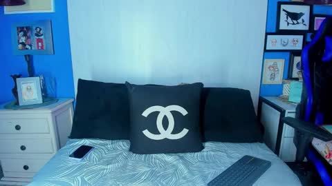 Snapshot of sam__cute chatting on September 8, 3:33 pm sam__cute online show from September 8, 3:33 pm