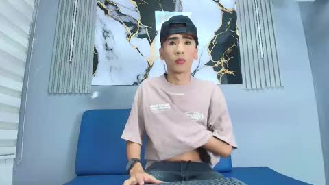 Snapshot of sam_cody chatting on January 8, 1:02 pm SAM online show from January 8, 1:02 pm