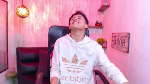 Sam online show from March 8, 4:06 pm