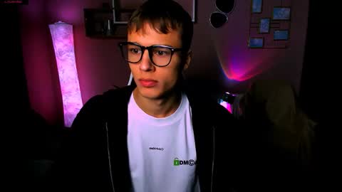 Sam online show from November 1, 8:11 pm