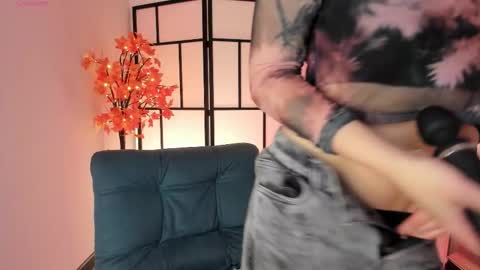 Sam online show from November 25, 12:05 pm