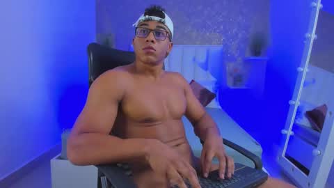 sam_rouge online show from February 19, 11:36 pm