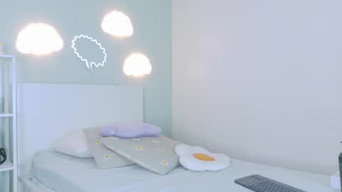   online show from December 15, 11:36 am