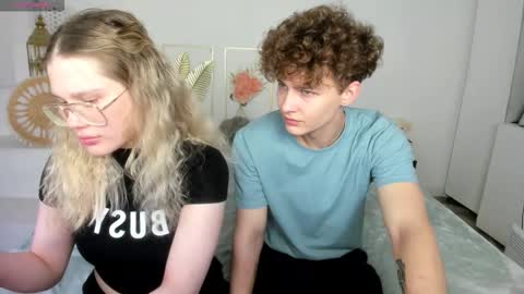 Snapshot of samanie_ chatting on October 15, 9:20 am Sam online show from October 15, 9:20 am