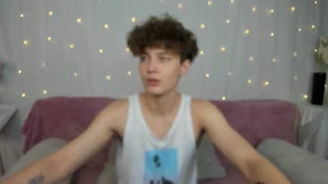 Snapshot of samanie_ chatting on October 19, 11:33 am Sam online show from October 19, 11:33 am