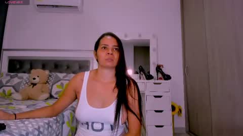 Snapshot of samanta_65 chatting on July 6, 3:14 am carolina online show from July 6, 3:14 am