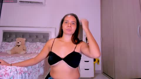 Snapshot of samanta_65 chatting on July 12, 2:13 am carolina online show from July 12, 2:13 am