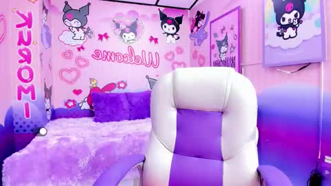 Snapshot of samanta__milk chatting on September 19, 8:09 pm samanta__milk online show from September 19, 8:09 pm