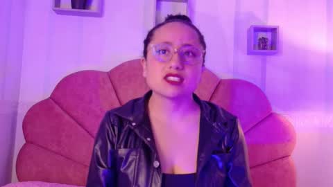 Snapshot of samanta_fischer chatting on October 20, 11:32 am Sammy online show from October 20, 11:32 am
