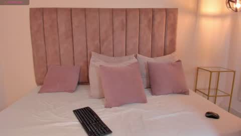 samantha   online show from June 12, 5:28 am