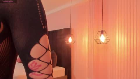 samantha   online show from June 21, 5:32 am