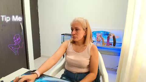 Samanta Stone online show from September 23, 8:34 pm