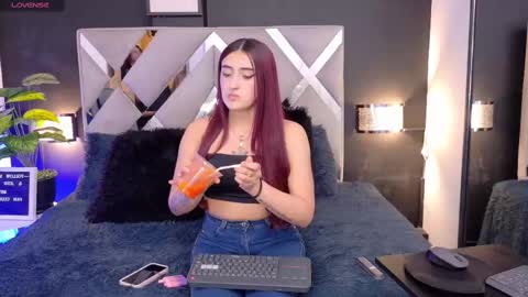 Snapshot of samantaa_rose_ chatting on September 17, 9:05 pm Samantha online show from September 17, 9:05 pm