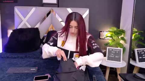 Snapshot of samantaa_rose_ chatting on October 7, 8:17 pm Samantha online show from October 7, 8:17 pm