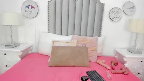 Snapshot of samantamarquez chatting on November 25, 8:09 pm Samanta online show from November 25, 8:09 pm