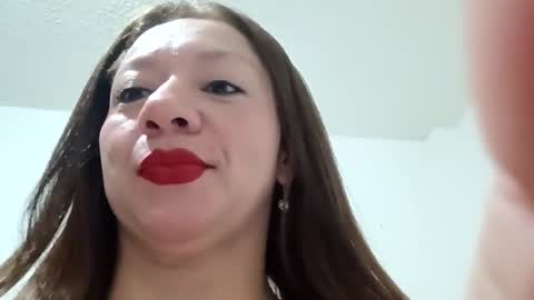 Snapshot of samantha0527 chatting on March 3, 5:24 am Samanta online show from March 3, 5:24 am