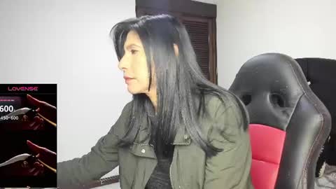 samantha1_rosse01 online show from August 1, 11:36 pm